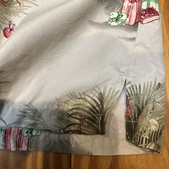 TOMMY BAHAMA Christmas Hawaiian Shirt Hula Girls Palms Guitars Decor Men's XL - Picture 11 of 16